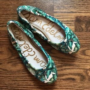 SOLD: Sam Edelman Felicia Palm Flat
